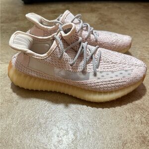 Stylish Women's Sneakers